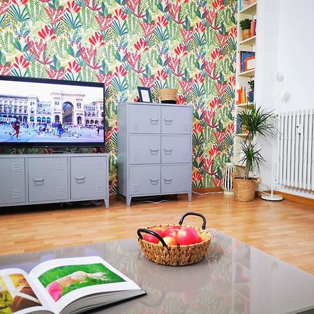 Spacious Apartment 50 Meters From The Metro Milão Exterior foto