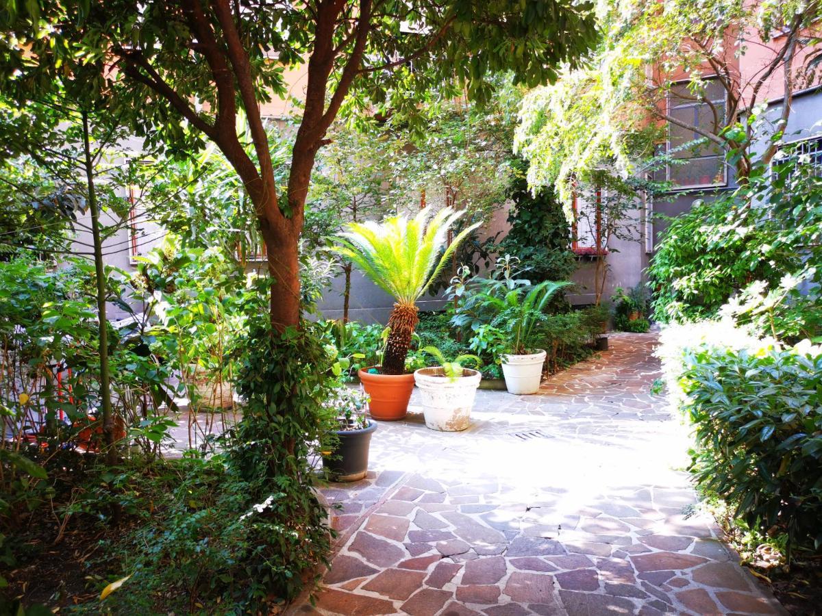 Spacious Apartment 50 Meters From The Metro Milão Exterior foto