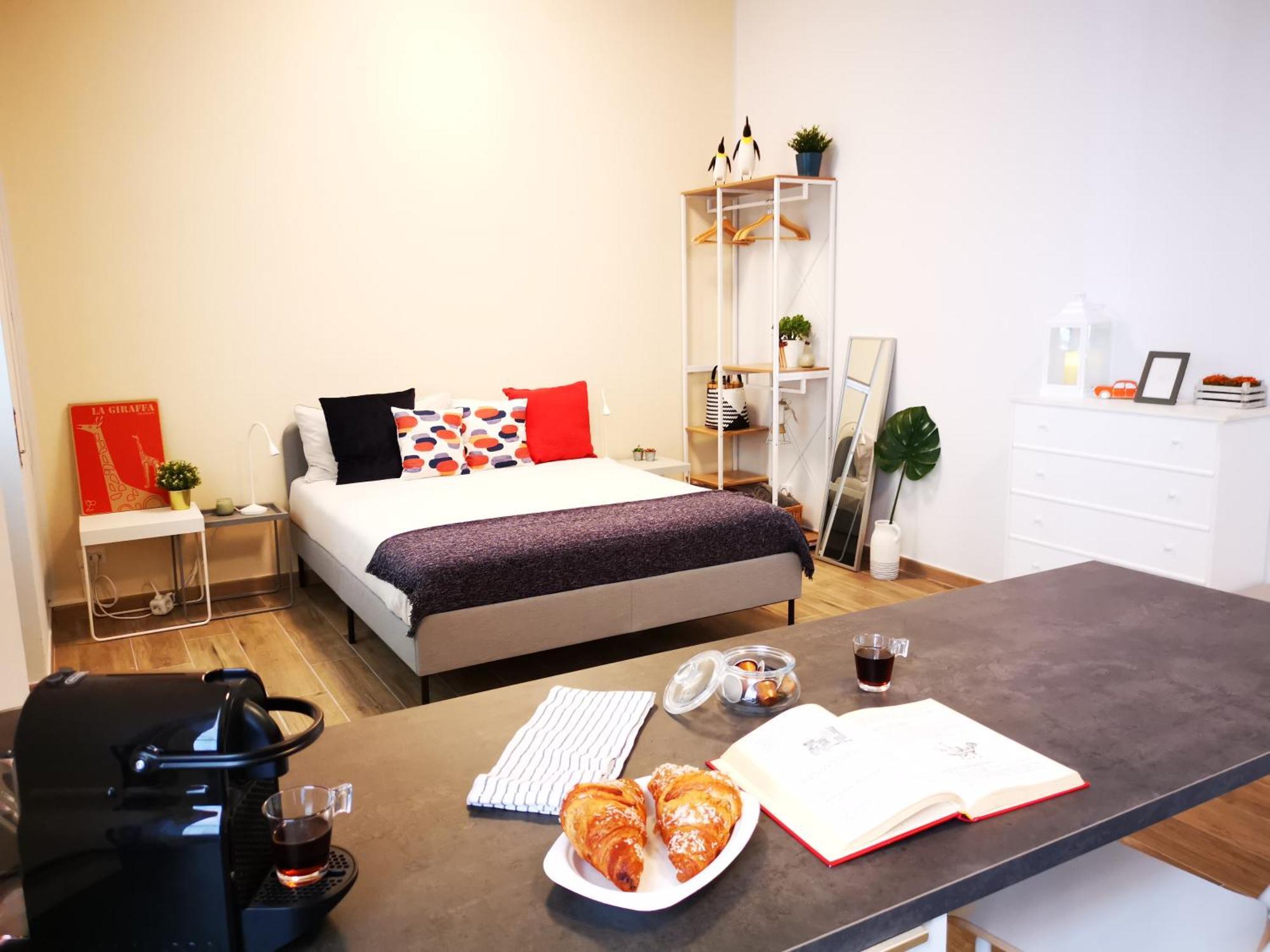 Spacious Apartment 50 Meters From The Metro Milão Quarto foto