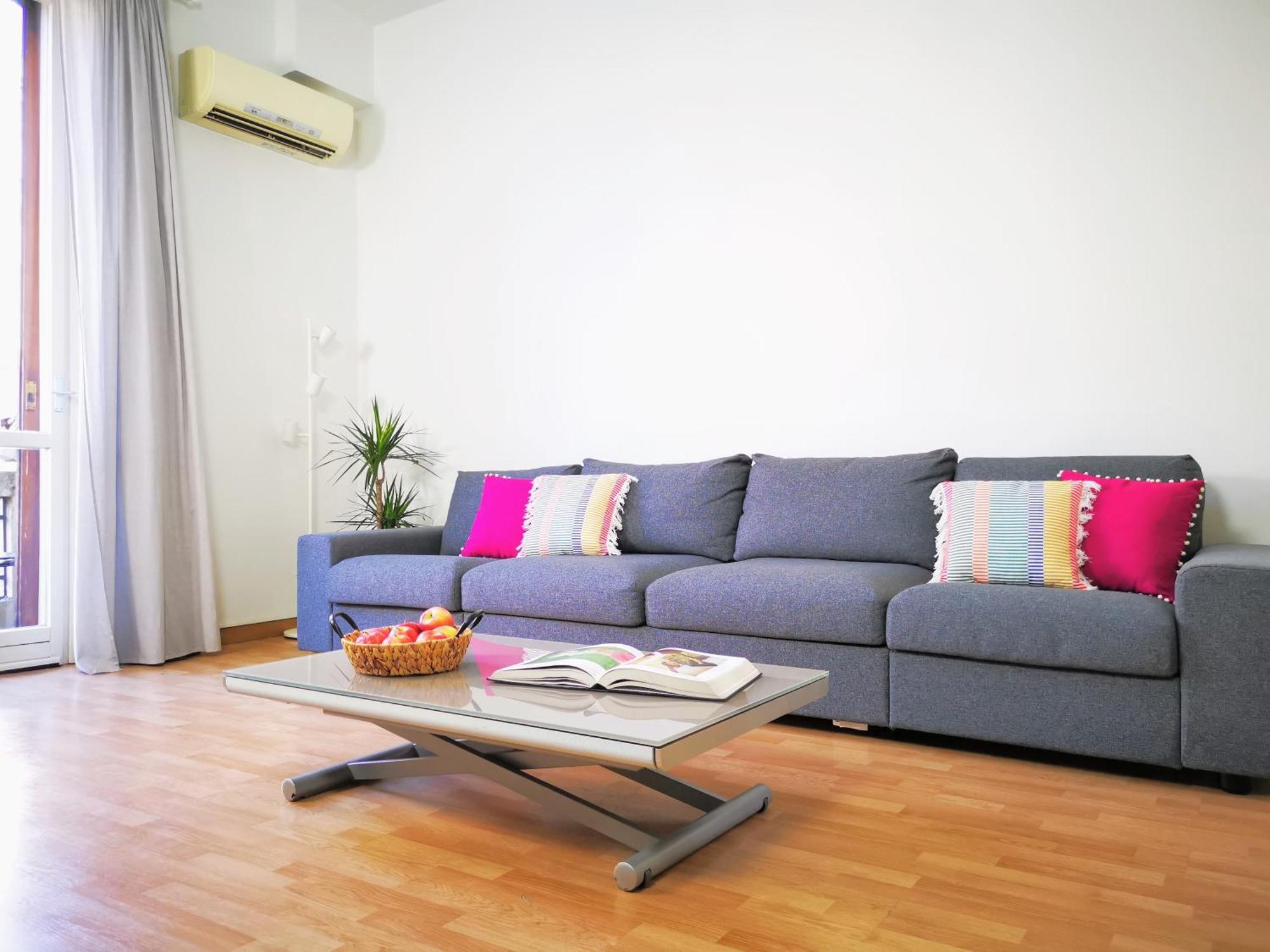 Spacious Apartment 50 Meters From The Metro Milão Exterior foto