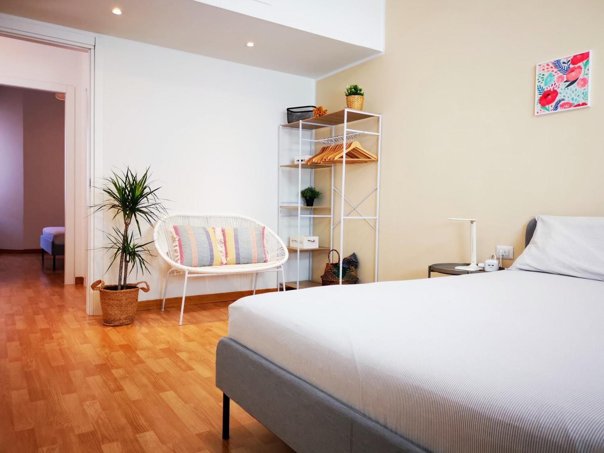 Spacious Apartment 50 Meters From The Metro Milão Exterior foto