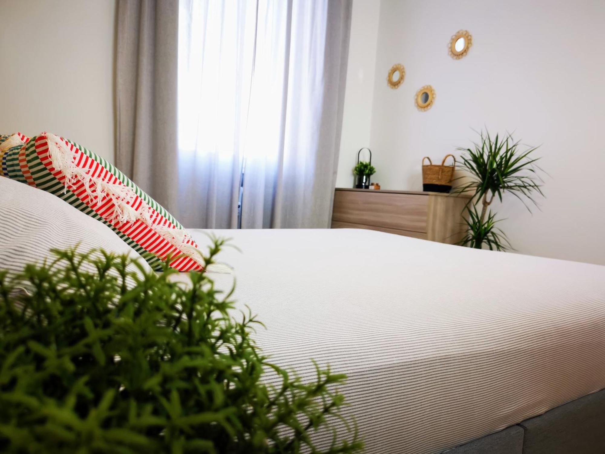 Spacious Apartment 50 Meters From The Metro Milão Exterior foto