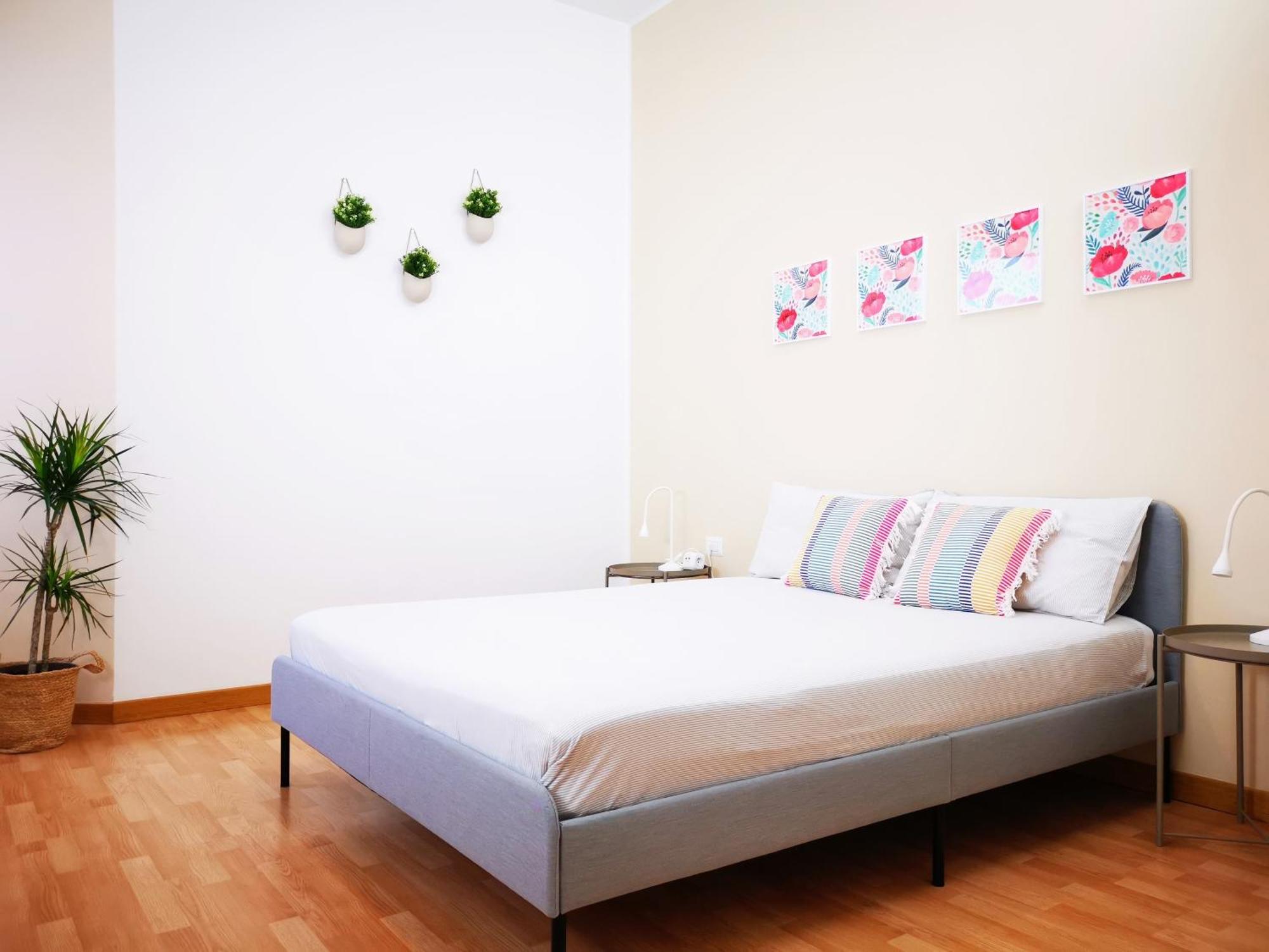 Spacious Apartment 50 Meters From The Metro Milão Exterior foto